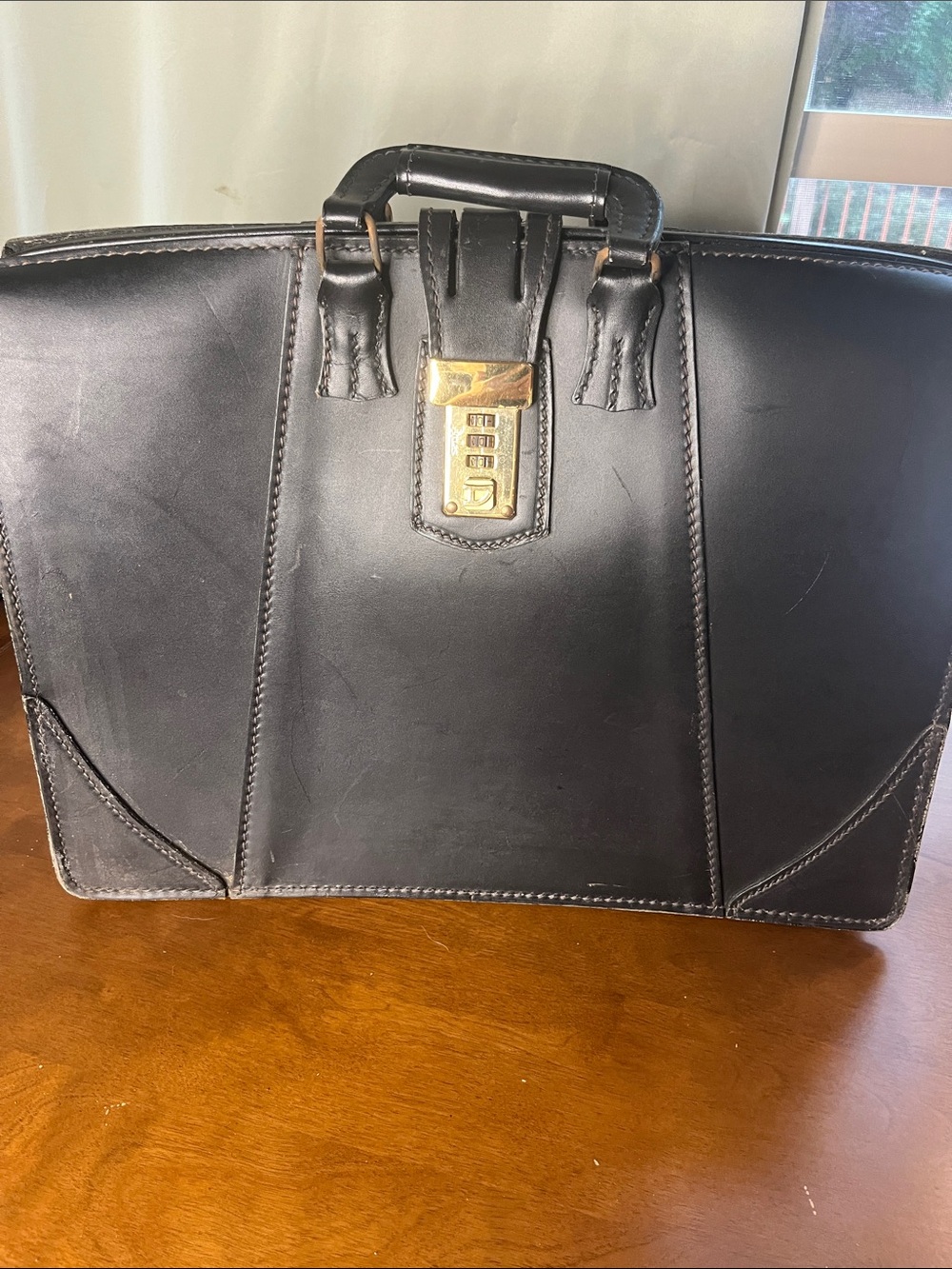 VTG ATLAS Classic Black Leather Briefcase with Gold Lock
